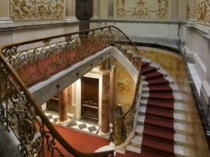 Im Schloss Führung auf der offiziellen Seite der Bayerischen Schlösserverwaltung