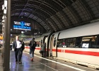 Bahnhof Frankfurt 05:45 Uhr - Umsteigen in den ICE-Sprinter nach Berlin